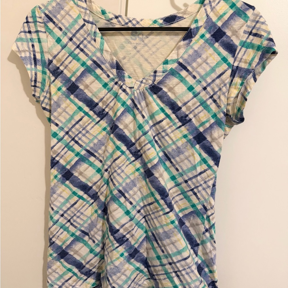 SO Plaid V-Neck Junior’s Short Sleeve Top